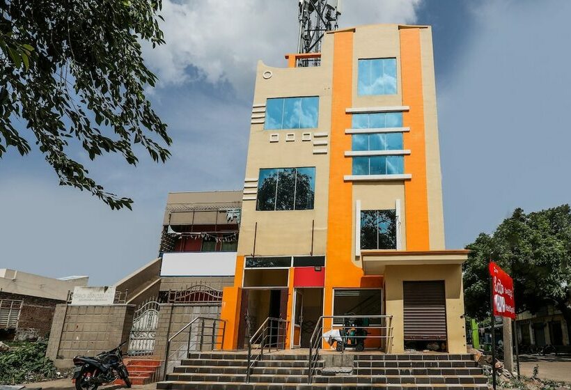 Oyo 12973 Hotel Crystal