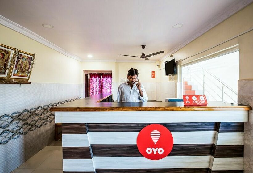 Oyo 12973 Hotel Crystal