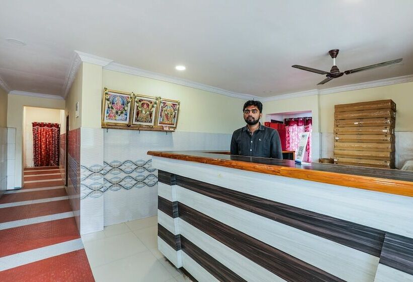 Oyo 12973 Hotel Crystal