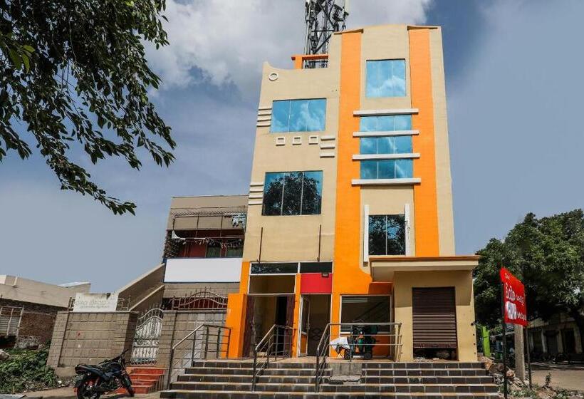 Oyo 12973 Hotel Crystal