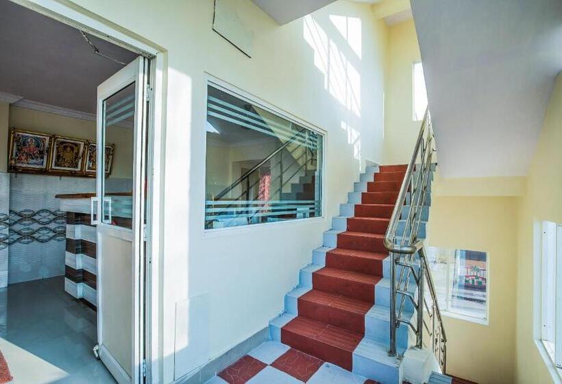 Oyo 12973 Hotel Crystal