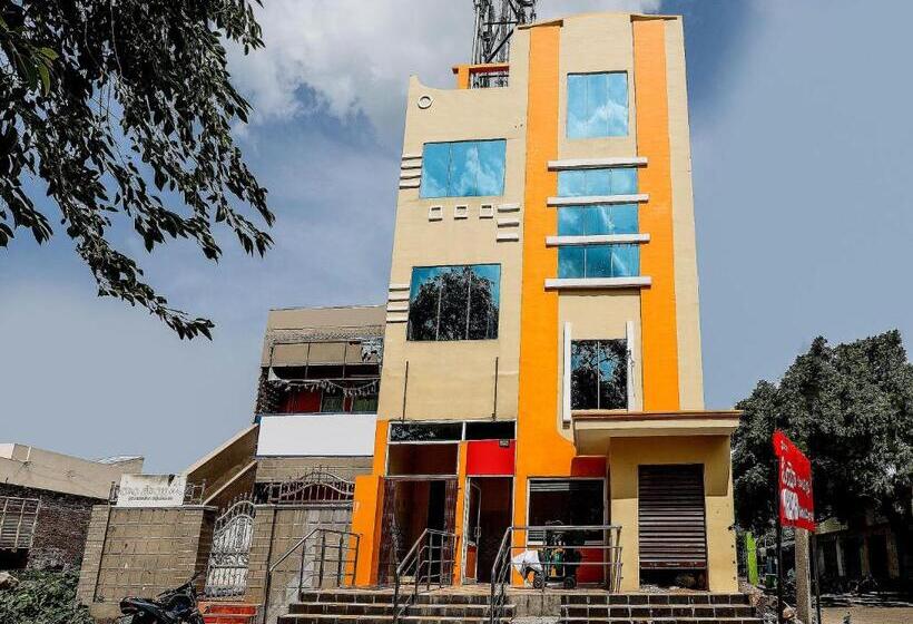 Oyo 12973 Hotel Crystal