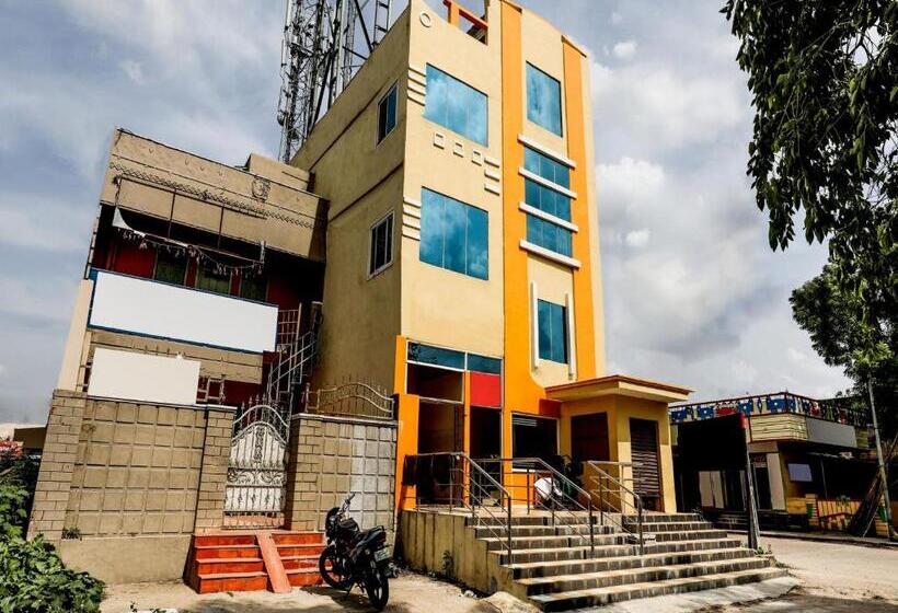 Oyo 12973 Hotel Crystal