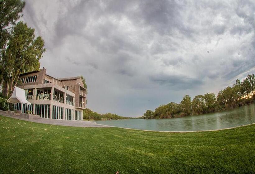 ペンション Broadwater River Estate