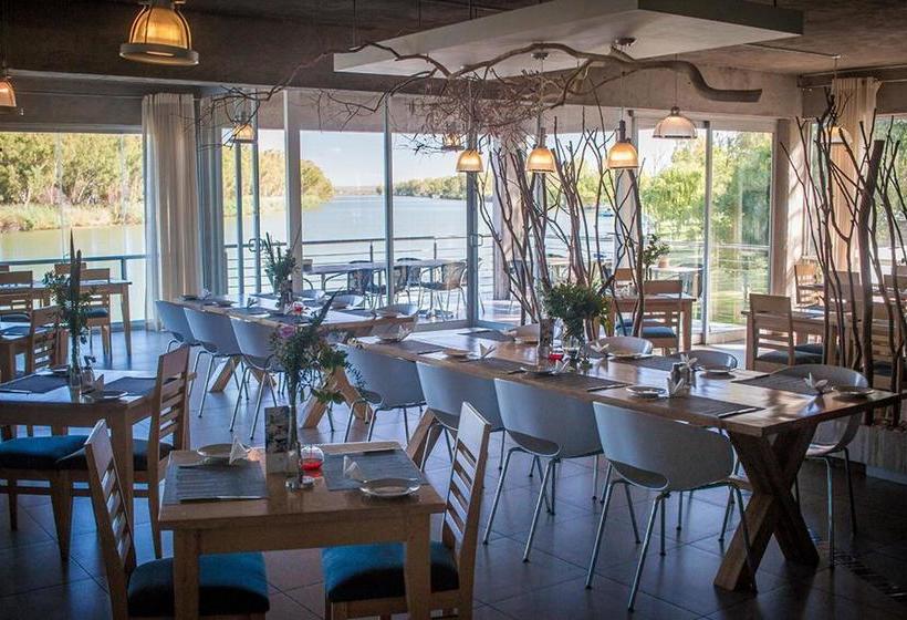 ペンション Broadwater River Estate