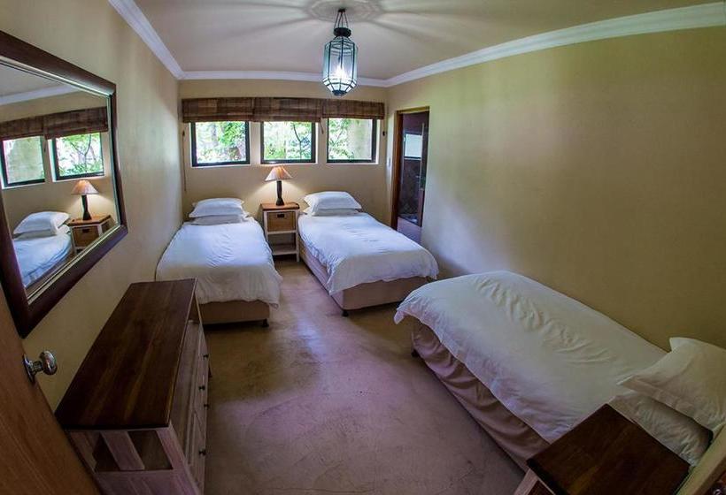 ペンション Broadwater River Estate