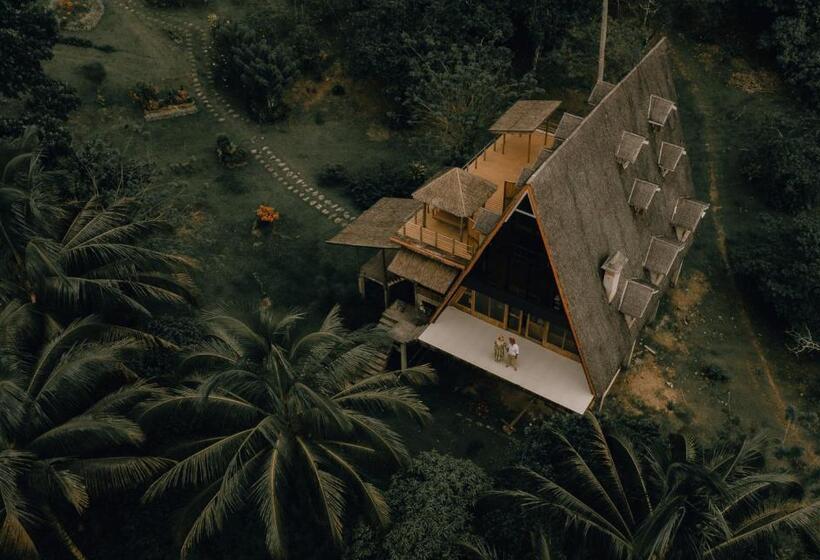 پانسیون Camiguin Volcano Houses   A Frame House