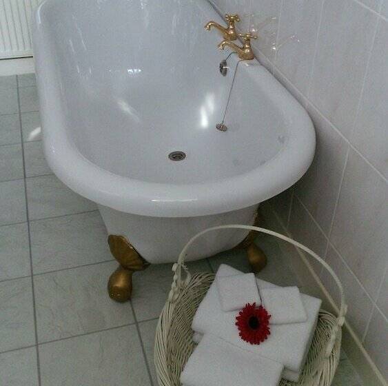 Пансион Disblair House