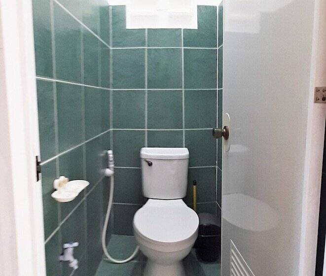 پانسیون Ese House