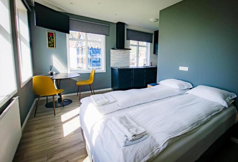 پانسیون Guesthouse Hóll