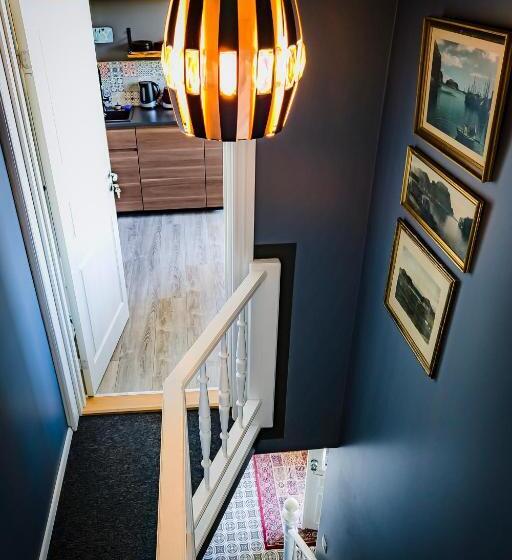 پانسیون Guesthouse Hóll