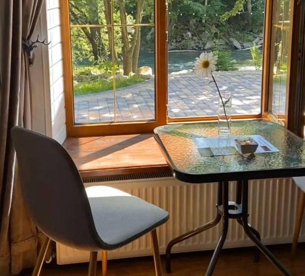 پانسیون Nad Prutom Apartment