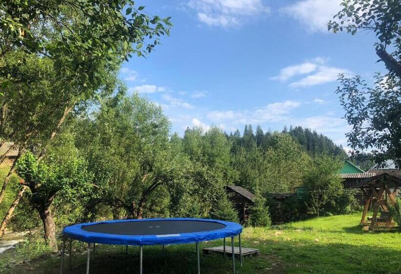 پانسیون Nad Prutom Apartment