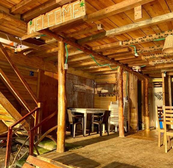 펜션 Raw Kokomar Posadanativa