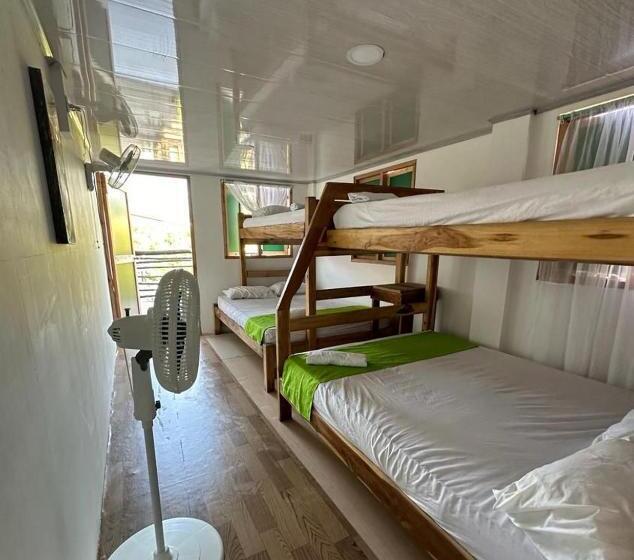 펜션 Raw Kokomar Posadanativa