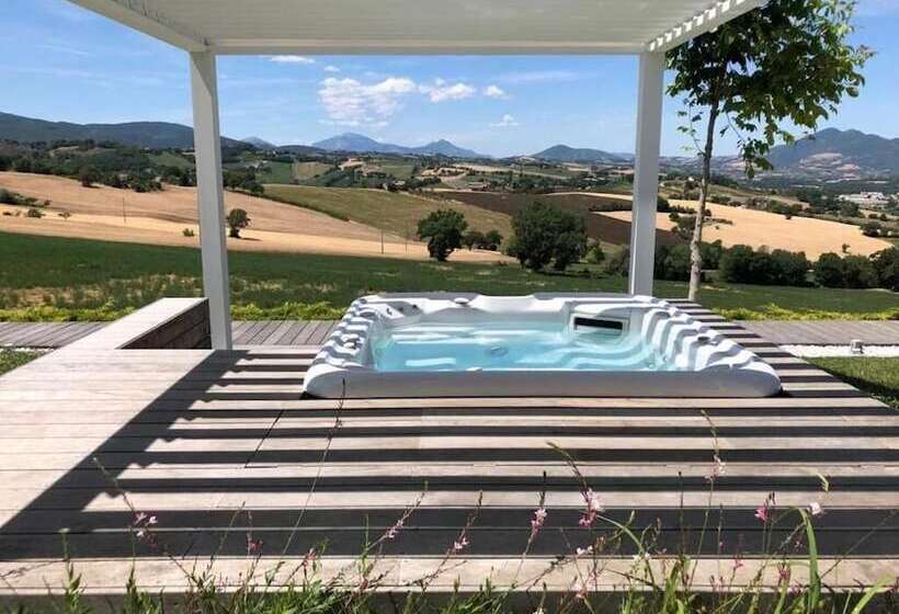 مبيت وإفطار Serre Alte Landscape Luxury Rooms