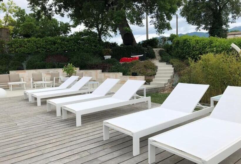 مبيت وإفطار Serre Alte Landscape Luxury Rooms