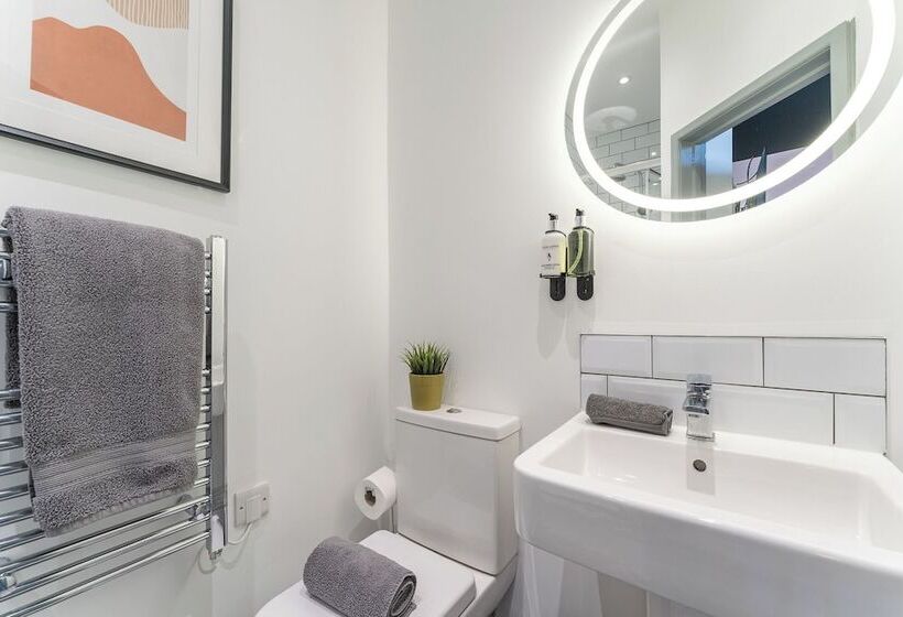 مبيت وإفطار The Madison