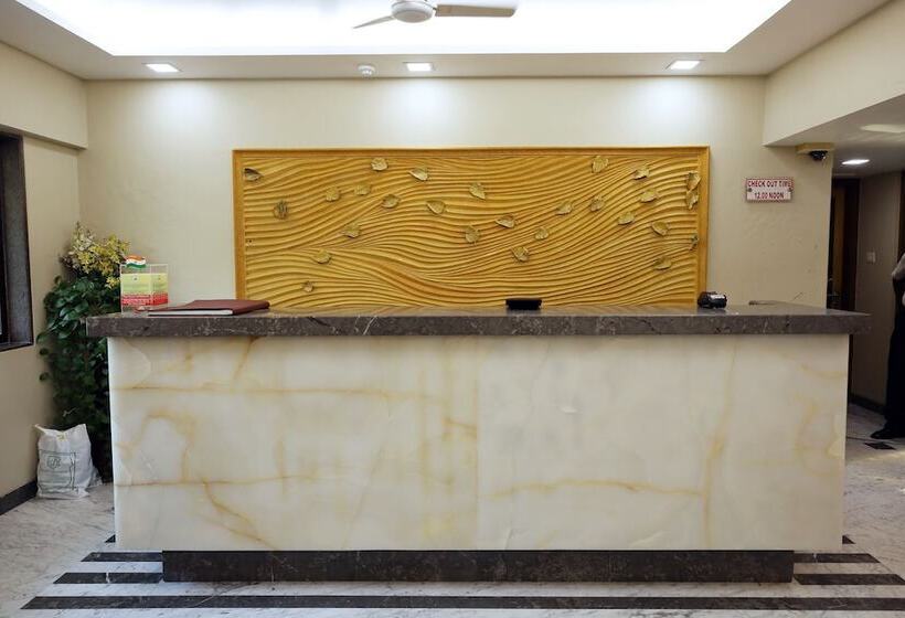 هتل Bombay International