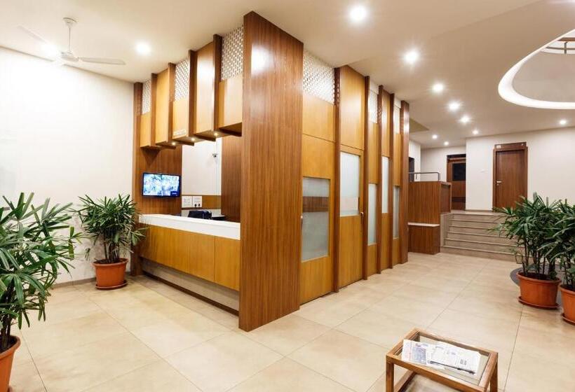 בית מלון כפרי Classic Mid Town