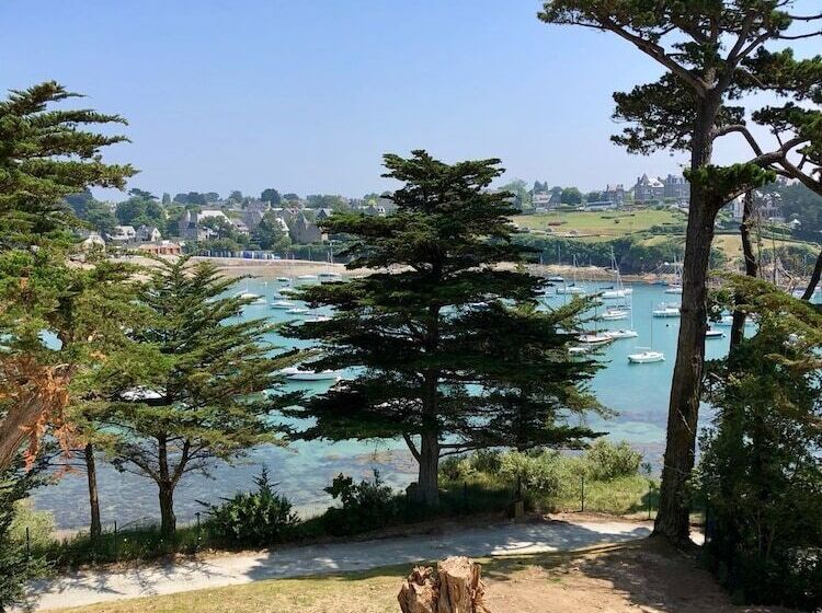 בית מלון כפרי Le Nessay