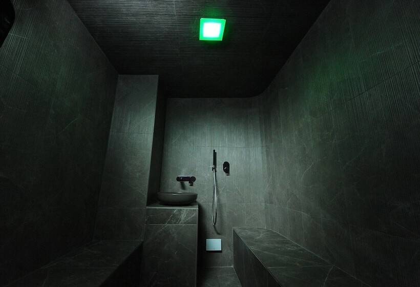 هتل Up Wellness & Spa