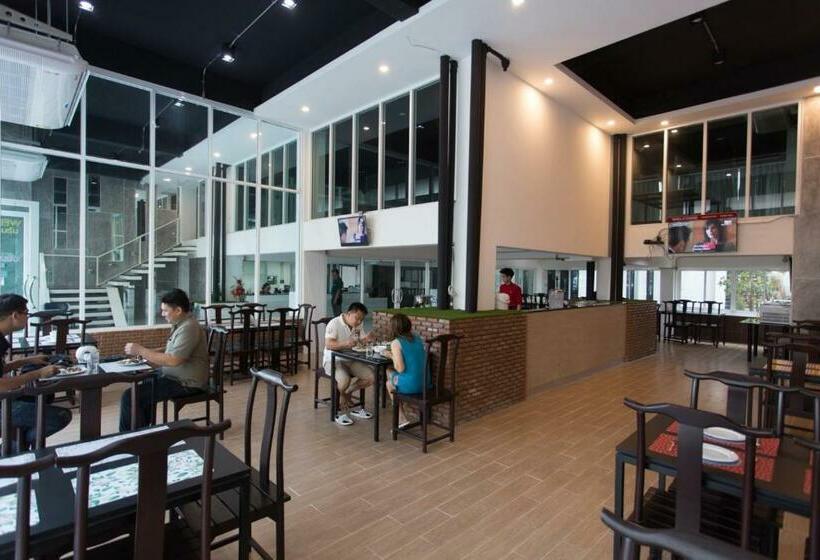 בית מלון כפרי Vatchara Northgate