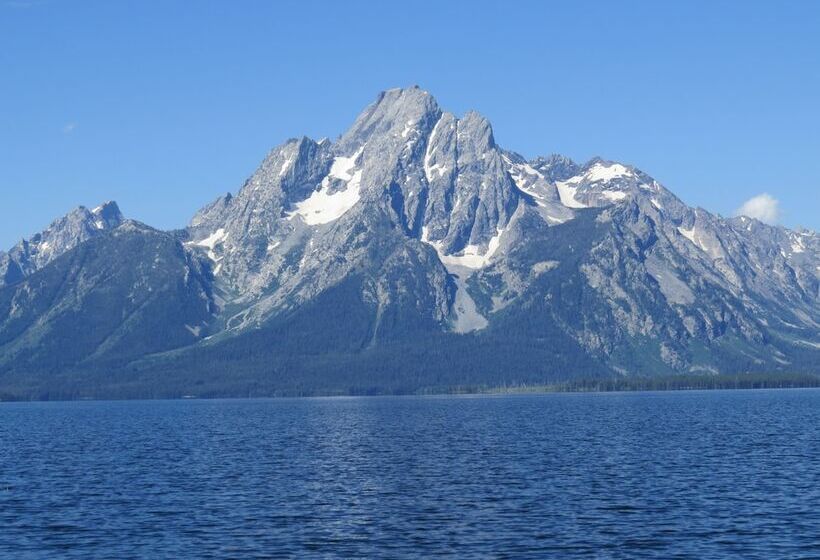 汽车旅馆  Chinook Winds Lodge