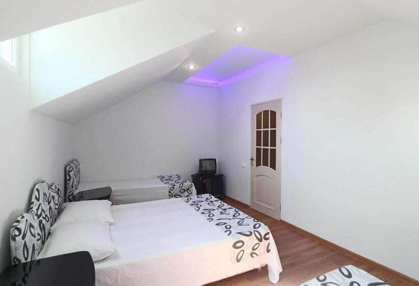 펜션 Garnim Guest House