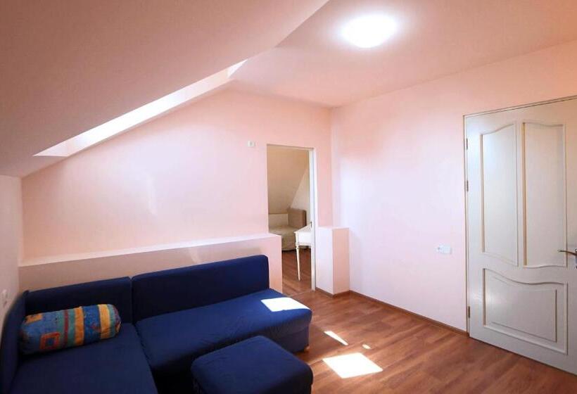 펜션 Garnim Guest House