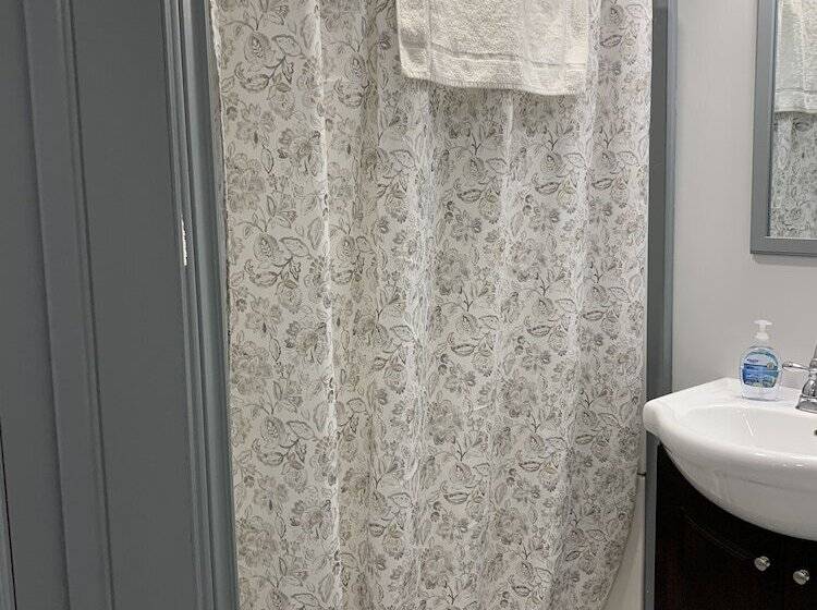 بنسيون La Digue Suites