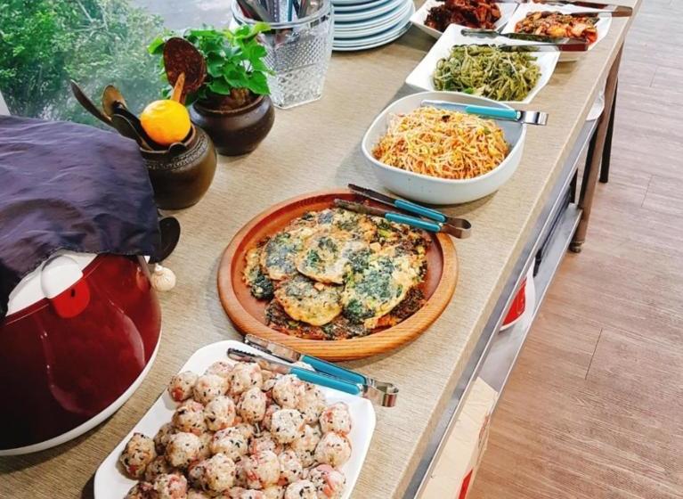 Sanbangsan Hot Spring Pension