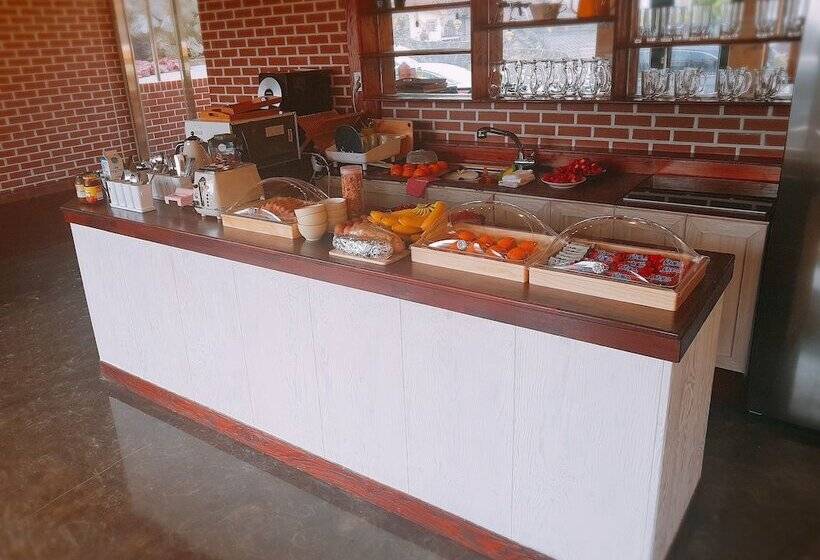 Пансион Springtime Guest House