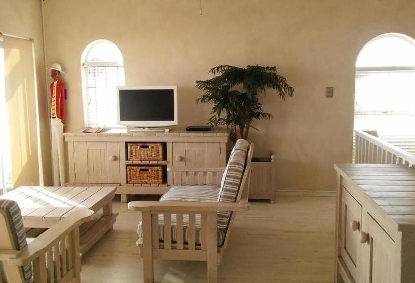 بنسيون The Beach Villa