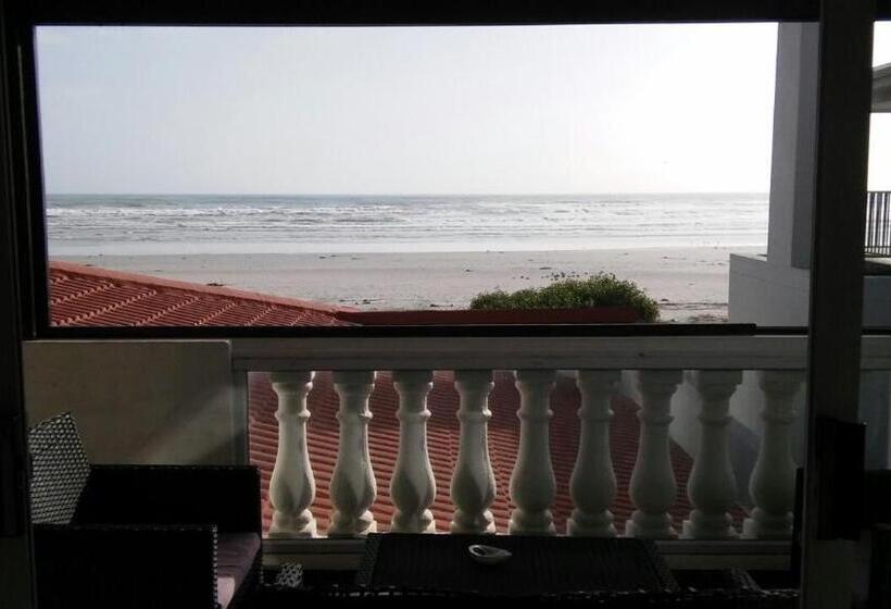 بنسيون The Beach Villa