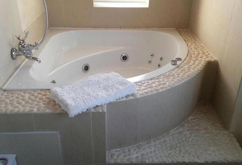 بنسيون The Beach Villa