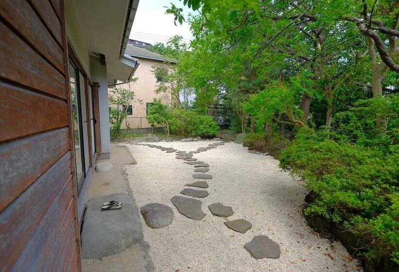 ペンション Tokiwa   Kamakura Backpackers