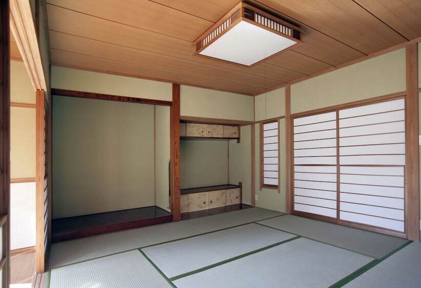 ペンション Tokiwa   Kamakura Backpackers