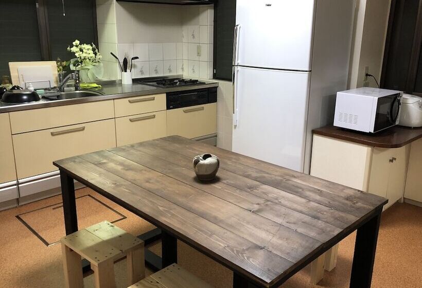 ペンション Tokiwa   Kamakura Backpackers