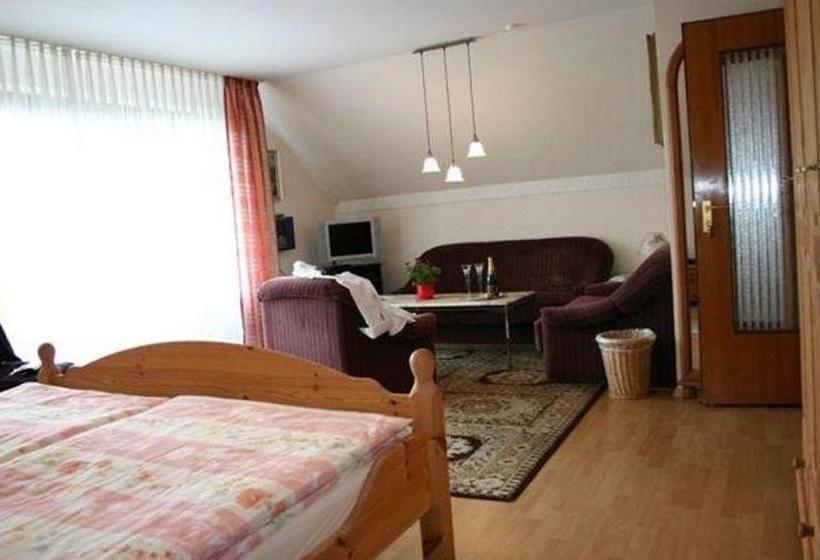 Pension Haus Zum Schlehenberg