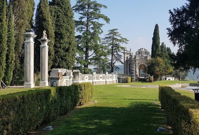 مبيت وإفطار Il Sasso Bianco