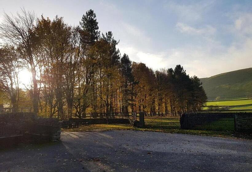 Dunscar Farm Bed & Breakfast