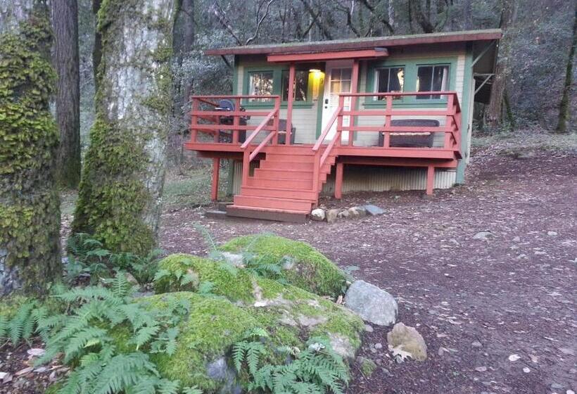 ホテル China Creek Cottages