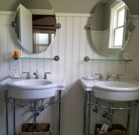 Отель China Creek Cottages