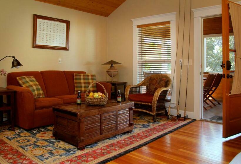 בית מלון כפרי Coho Cottages