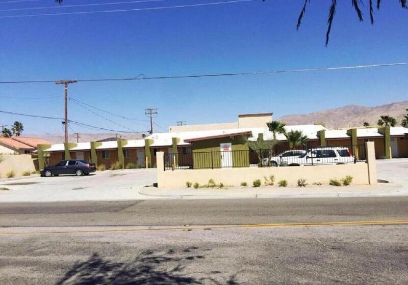 ホテル Europa Inn & Suites