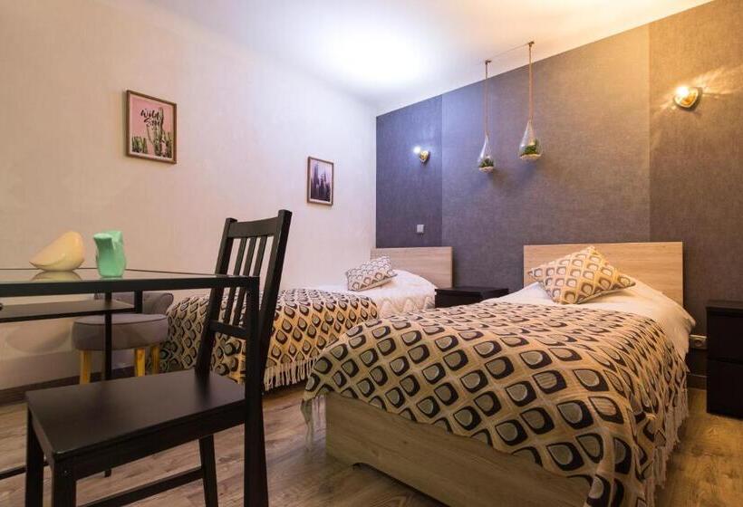 Отель Hôtel Des Beaux Arts