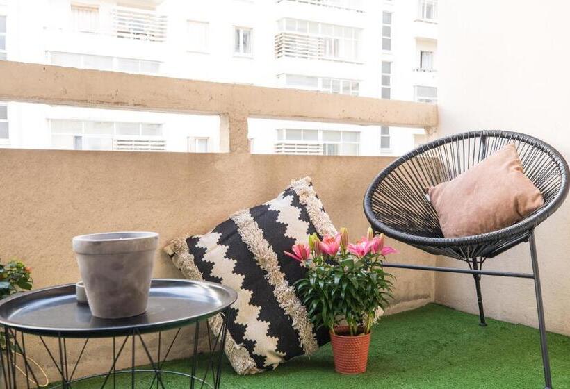 Отель Hôtel Des Beaux Arts