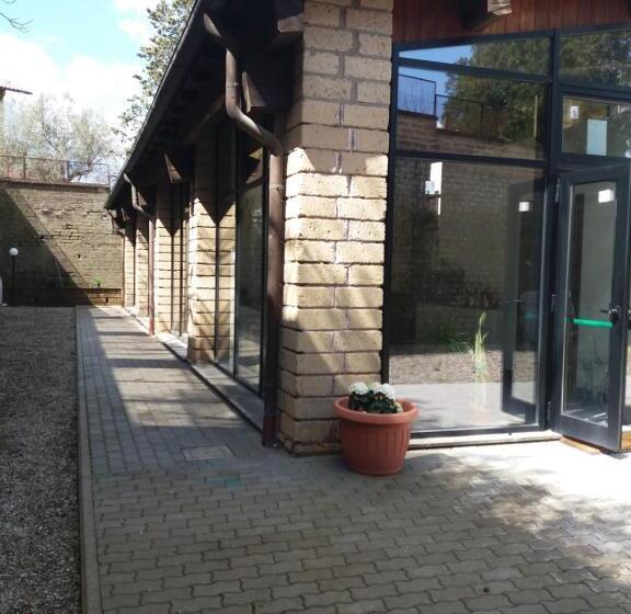 בית מלון כפרי Ostello Ortensi