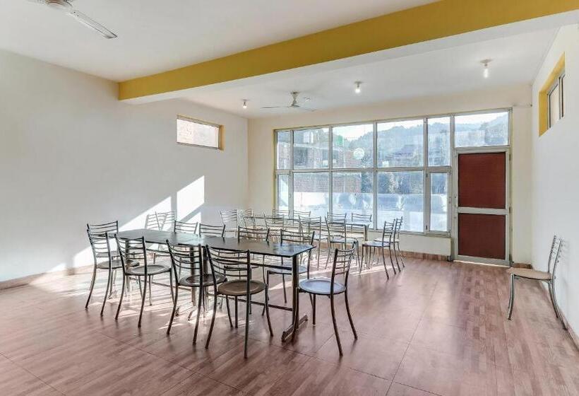 هتل Oyo 12442 Twilight Guest House